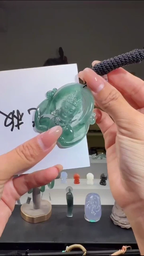 未镶嵌翡翠耳饰观音