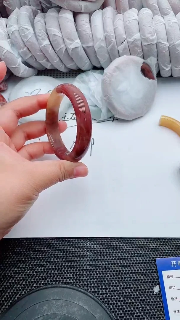 未镶嵌手镯石英质玉116-55-56