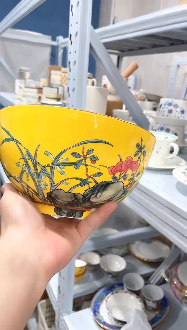 其他陶瓷（简装）大汤碗一个