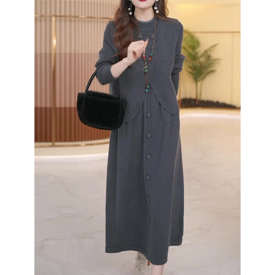 春秋冬新款时尚高端针织连衣裙马甲两件套女2025宽松显瘦毛衣套装