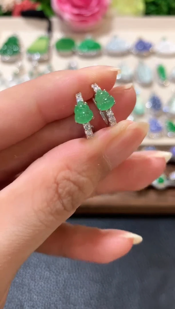 18K金镶嵌翡翠耳饰b96