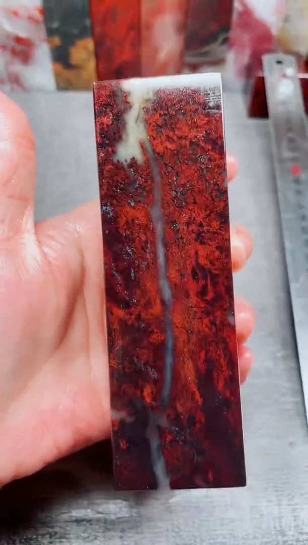 玉桂林鸡血玉素章黑底红23