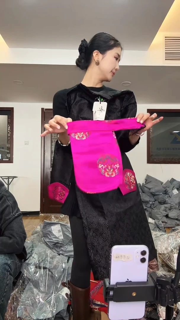 连衣裙       L码        105-115斤