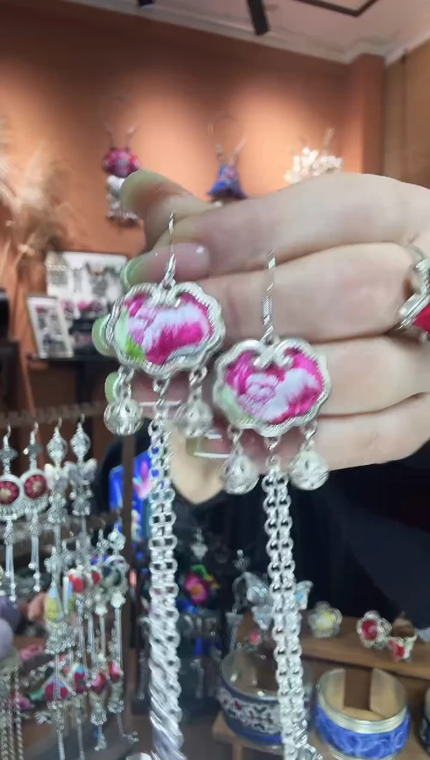 织绣纯手工民族风耳环