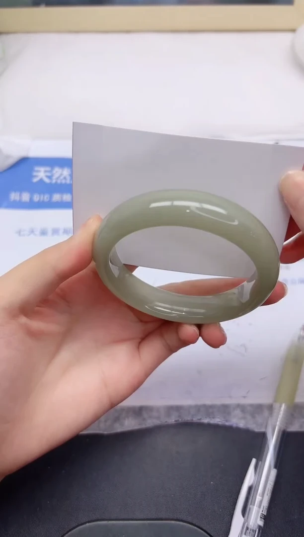 石英质玉手镯未镶嵌148-58.9