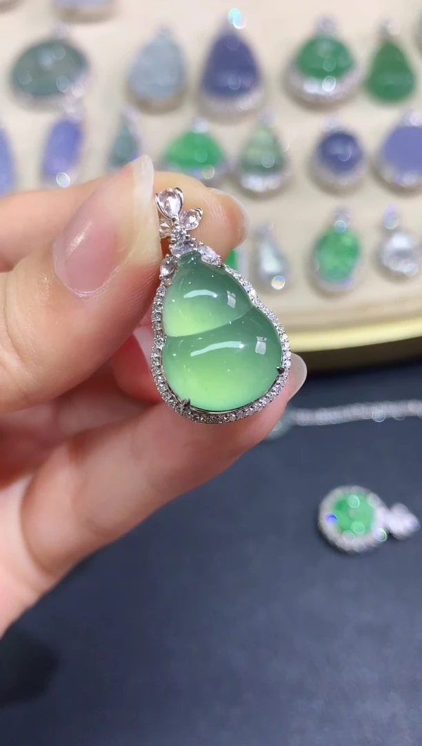 吊坠(不含链)18K金镶嵌翡翠吊坠(不含链)|19800