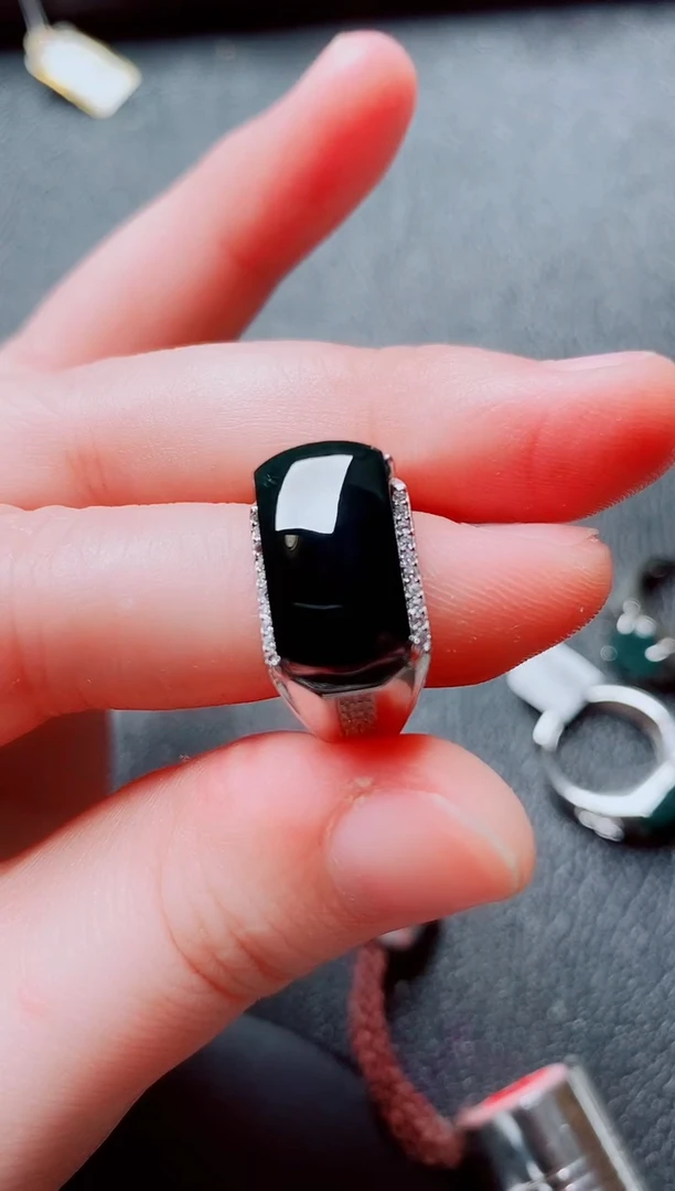 银S925镶嵌戒指翡翠1111