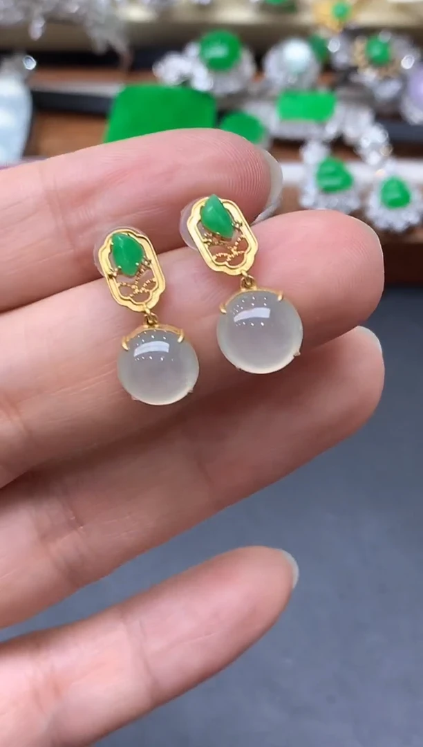 颈饰18K金镶嵌翡翠296-中国好珍宝