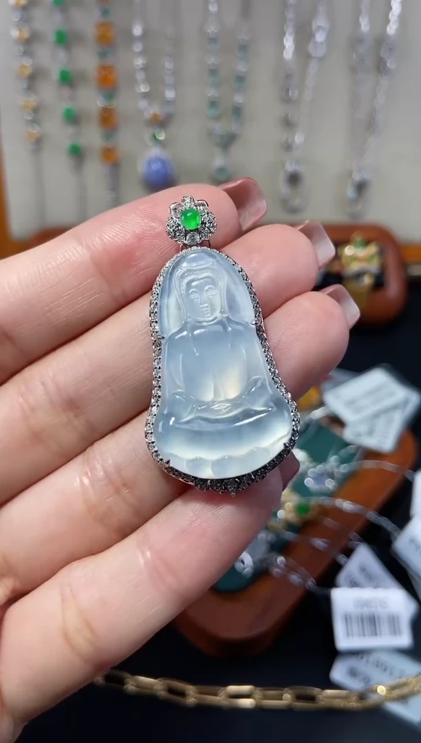 【闪购商品】翡翠颈饰18K金镶嵌吊坠