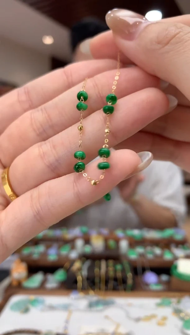 18K金镶嵌手链翡翠手链