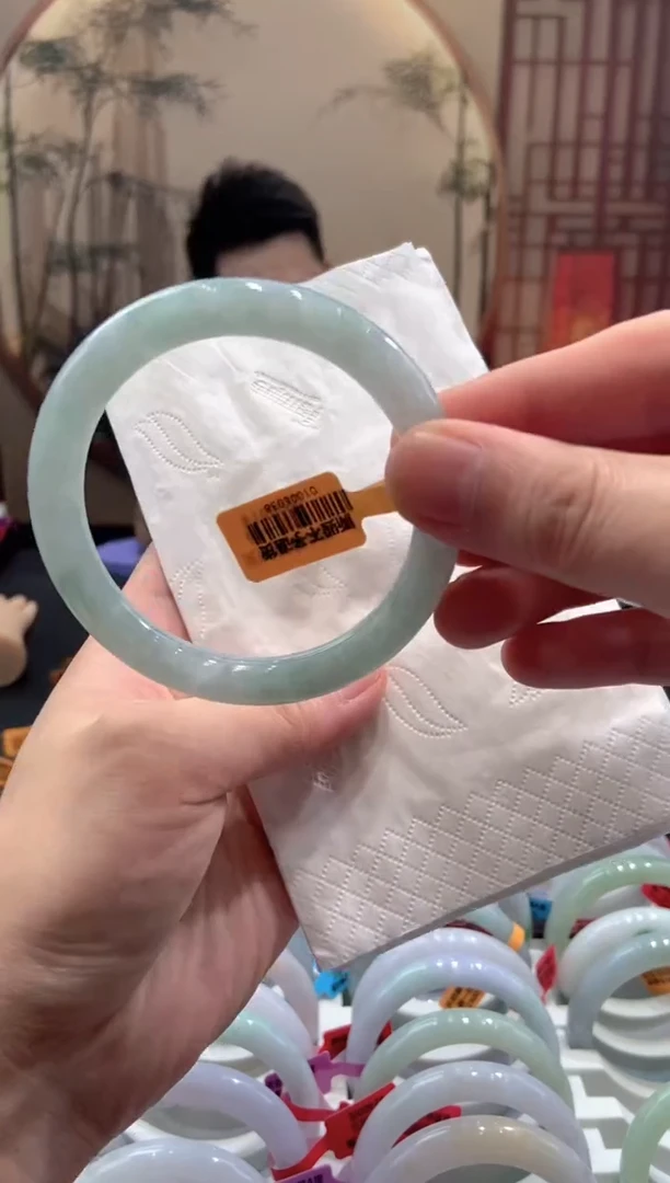 翡翠手镯未镶嵌000015303