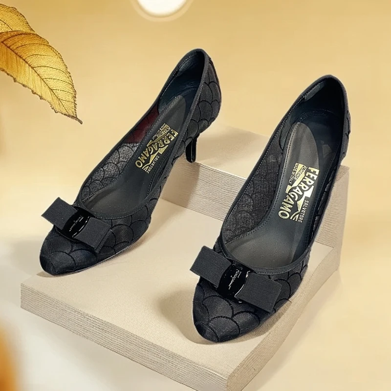 未使用 FERRAGAMO/菲拉格慕 女士黑色网纱高跟女鞋高跟鞋114321