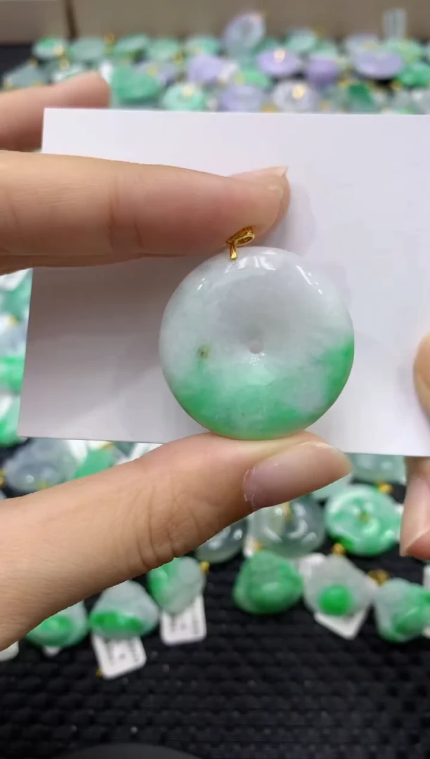 颈饰未镶嵌翡翠天然缅甸翡翠A货