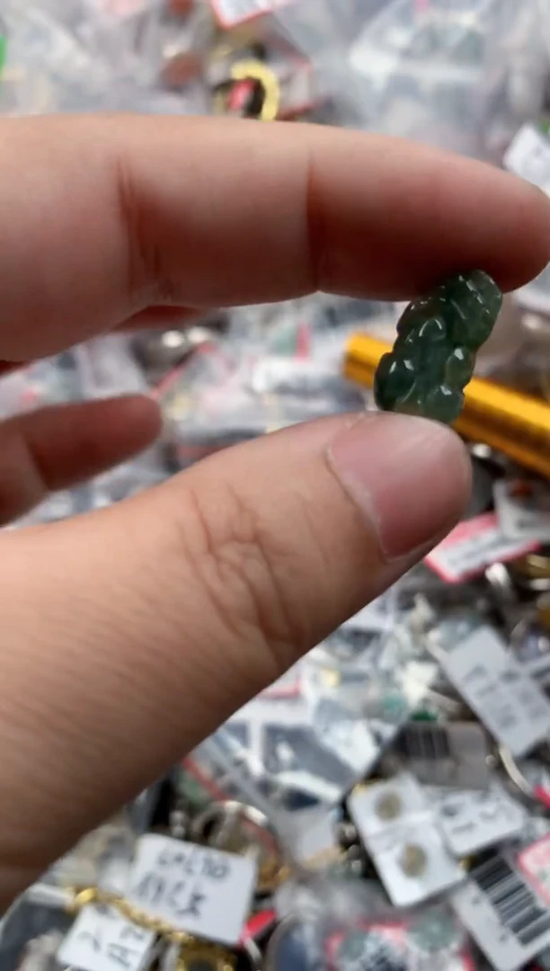 未镶嵌戒指翡翠888    7