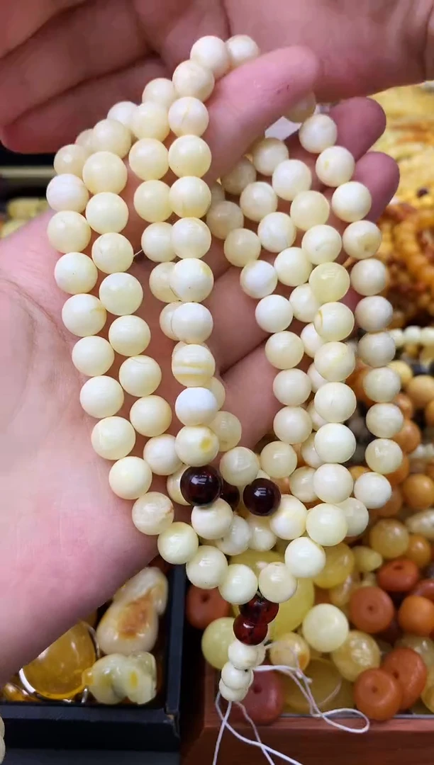 未镶嵌琥珀珠宝奇石15