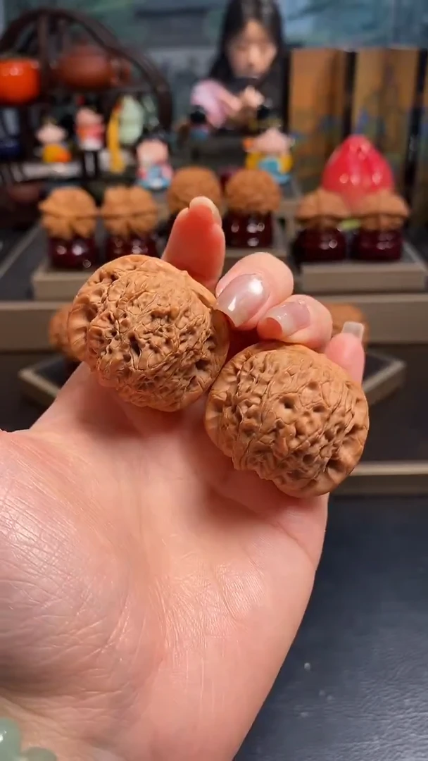 文玩核桃把件A190血麒麟38