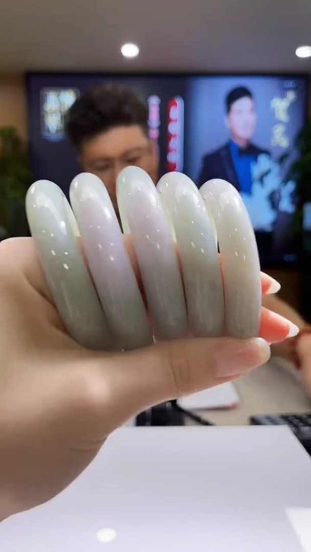 未镶嵌手镯翡翠MFC092482多样性发其一