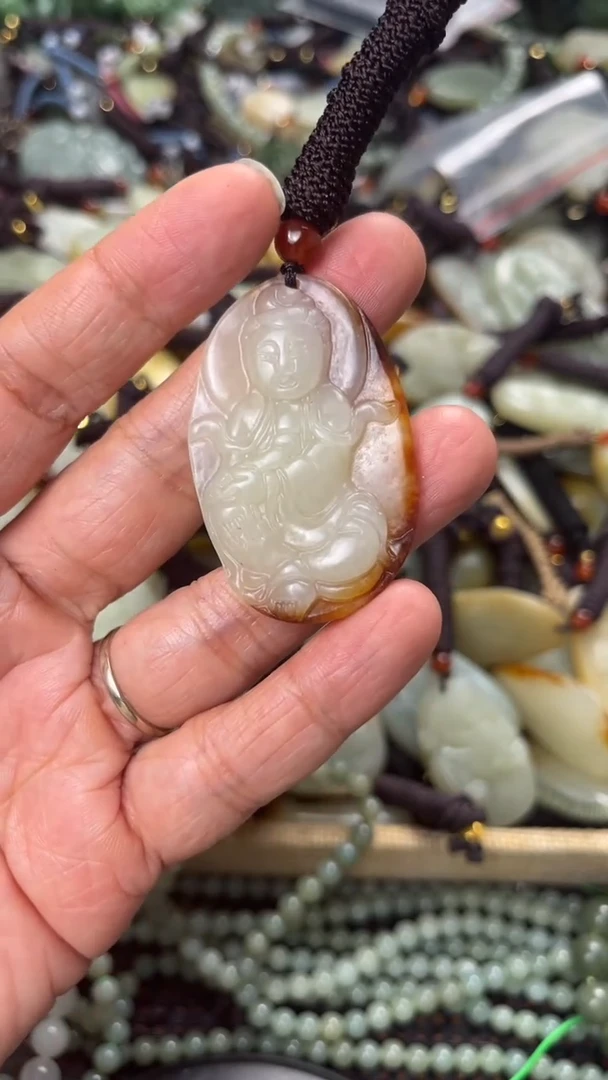 【闪购商品】和田玉颈饰未镶嵌多样性发货没有证书拍一发一有瑕