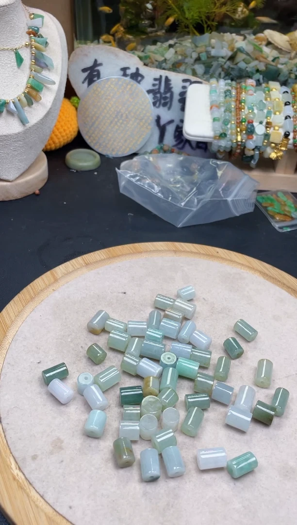 配石翡翠我****团天然翡翠运费团