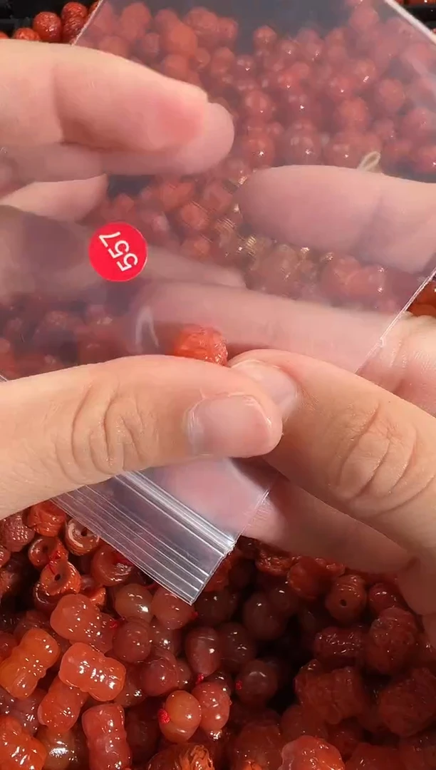 颈饰未镶嵌南红玛瑙1