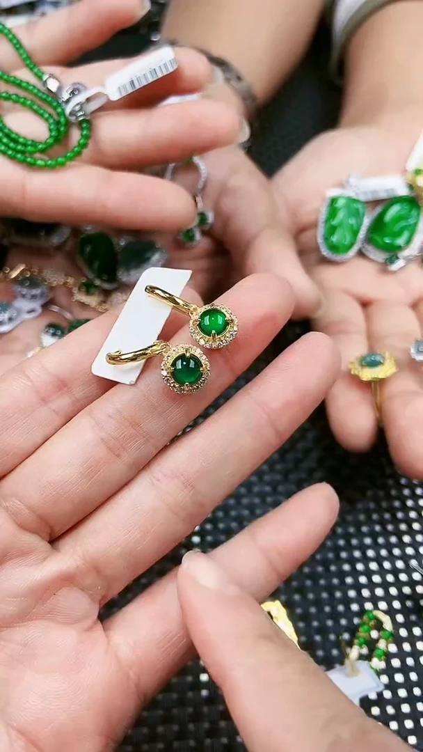 【闪购商品】翡翠耳饰未镶嵌11111111