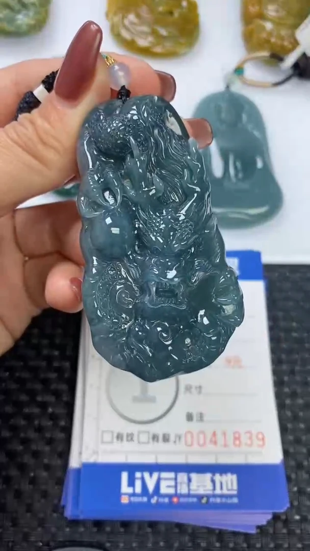 【闪购商品】翡翠颈饰未镶嵌11111111111111111
