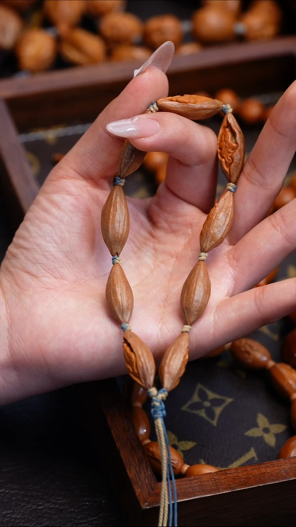 【闪购商品】橄榄核吊坠苏工橄榄核