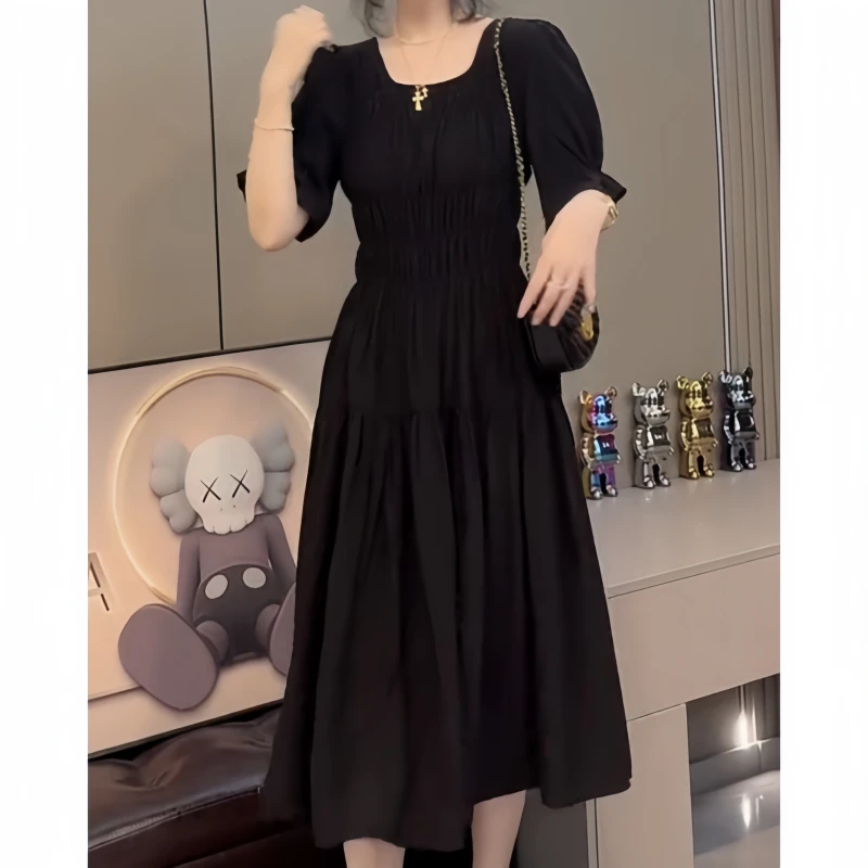 夏季时尚风优雅风复古法式连衣裙夏季法式收腰褶皱小黑裙时尚方领