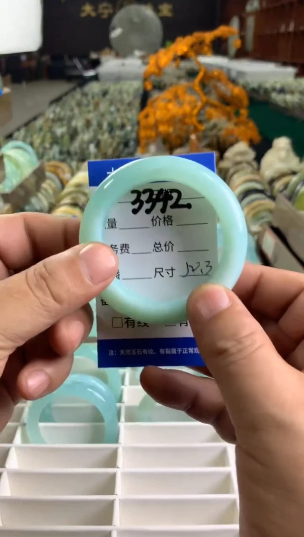 未镶嵌蛇纹石玉手镯3342