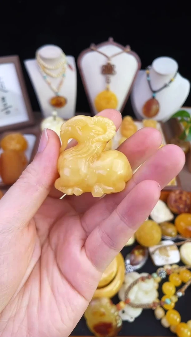 琥珀未镶嵌珠宝奇石骁*柒月