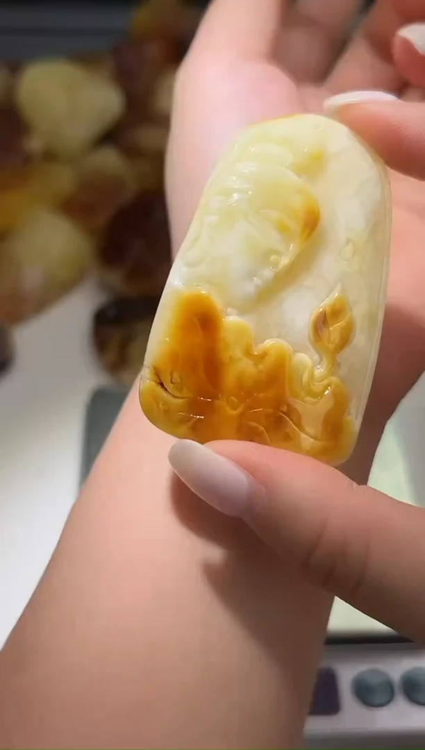 裸石琥珀未镶嵌琥珀蜜蜡吊坠