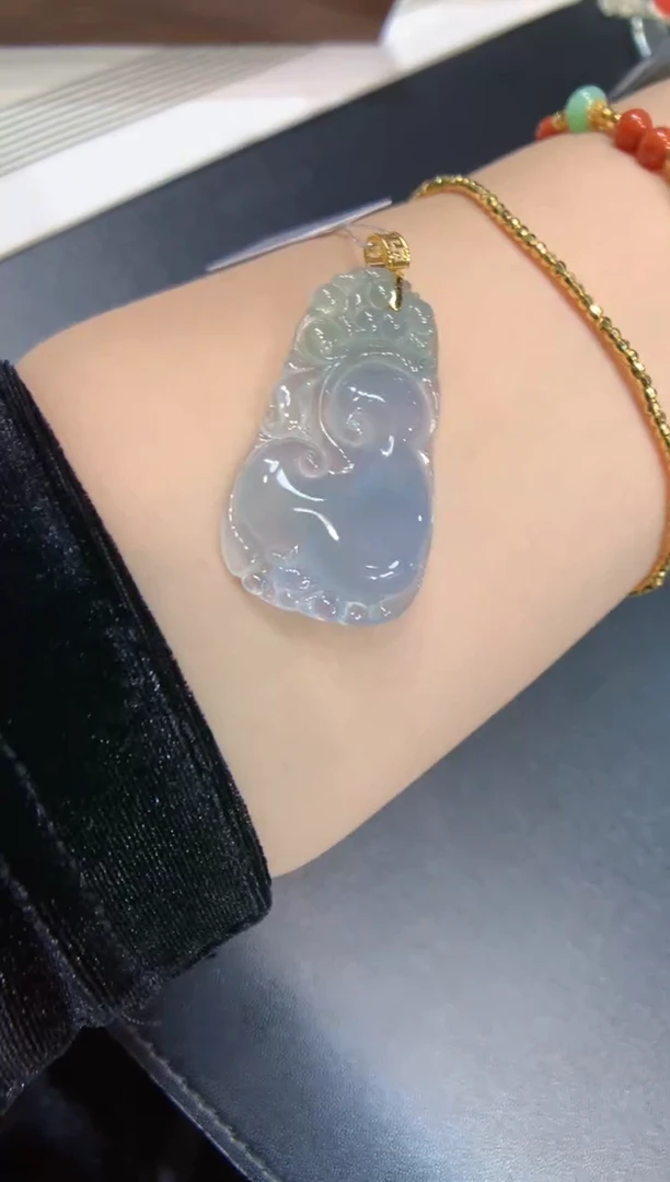吊坠(不含链)18K金镶嵌翡翠如意