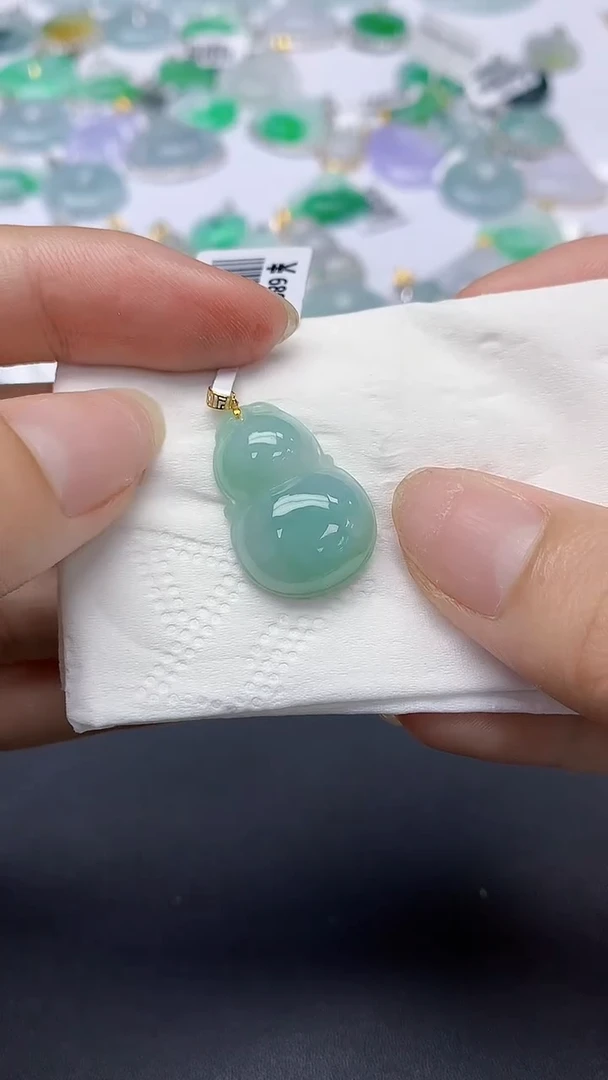 翡翠18K金镶嵌颈饰天然缅甸a货翡翠1