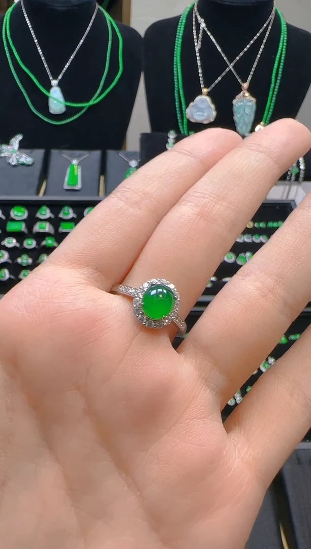 颈饰银S925镶嵌翡翠蛋面戒指