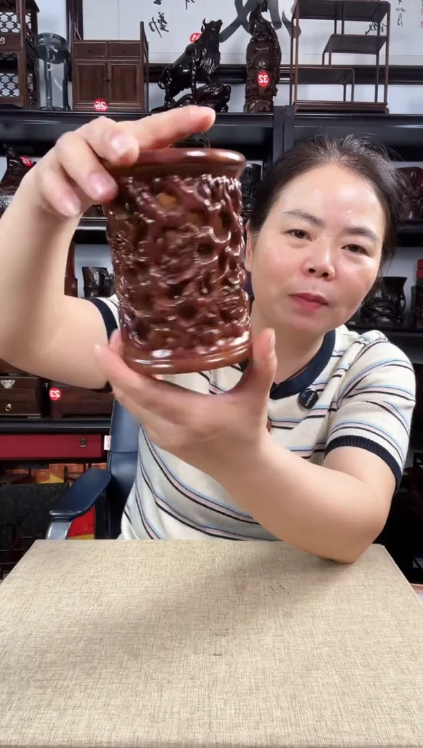木黄笔筒老李红木工艺品