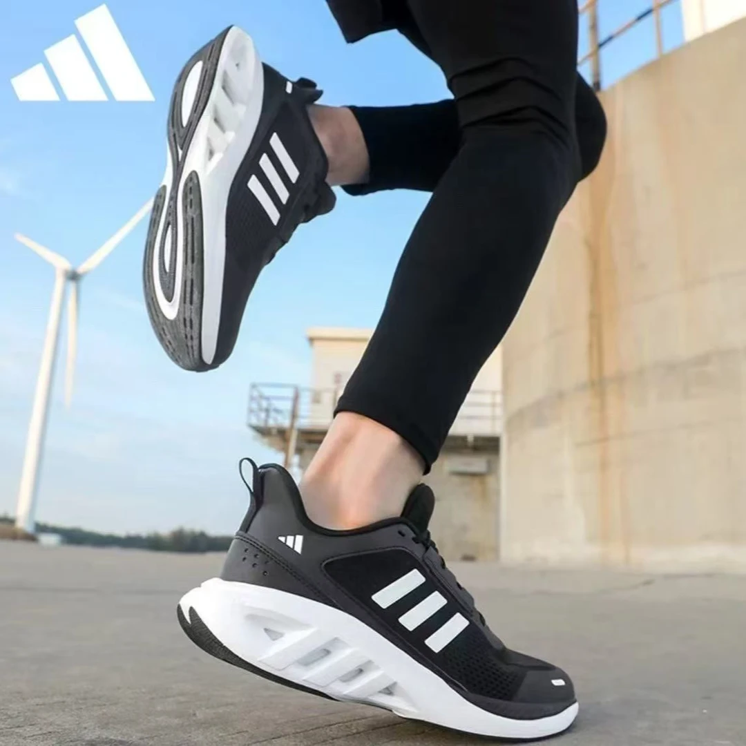 阿迪达斯减震全能轻便稳定云弹透气缓震运动跑步鞋女款黑色H6033