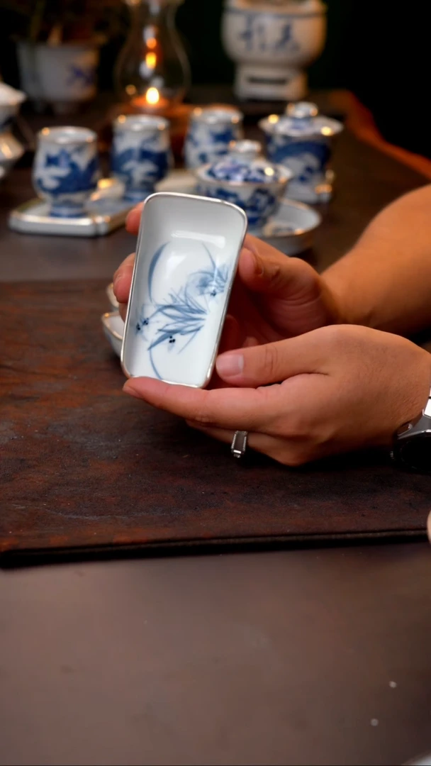 景德镇手绘兰花茶则包银