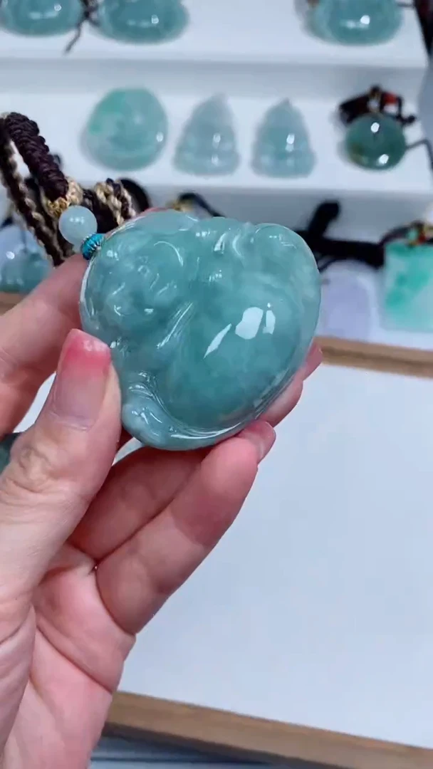 翡翠未镶嵌颈饰吊坠