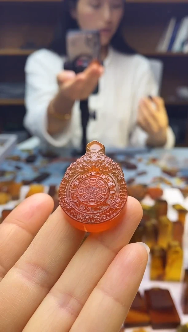 琥珀颈饰未镶嵌SN86-40（九宫八卦）