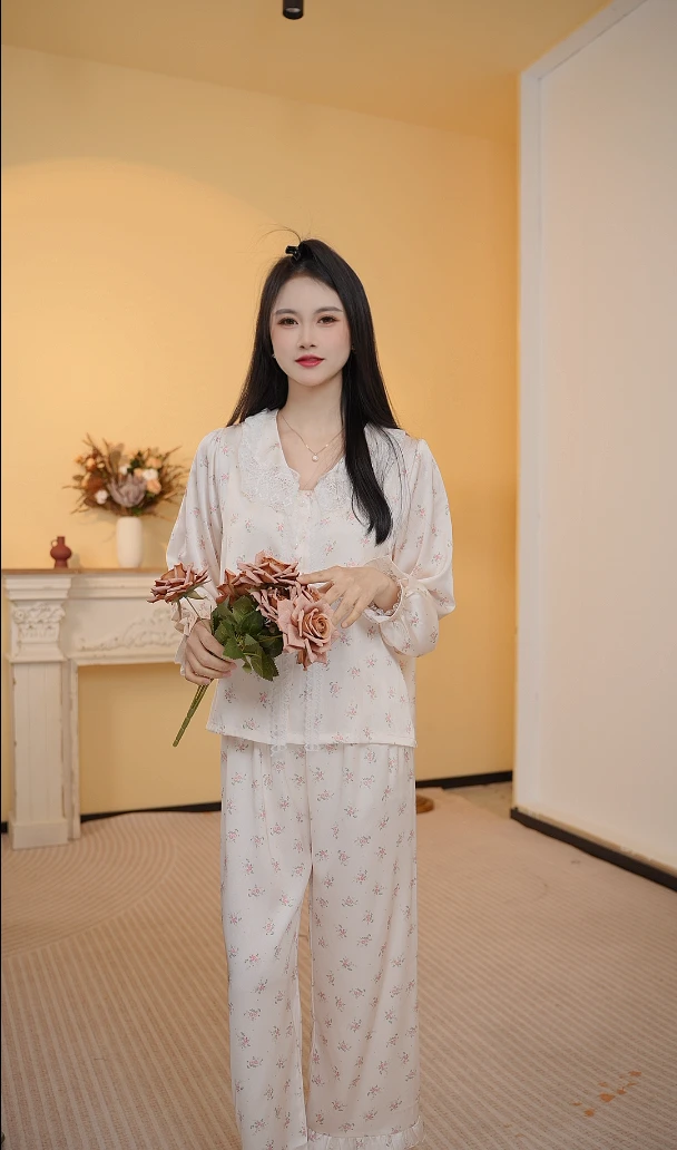 轻奢蕾丝小碎花冰丝睡衣女款爆款春夏新款长袖宽松家居服套装