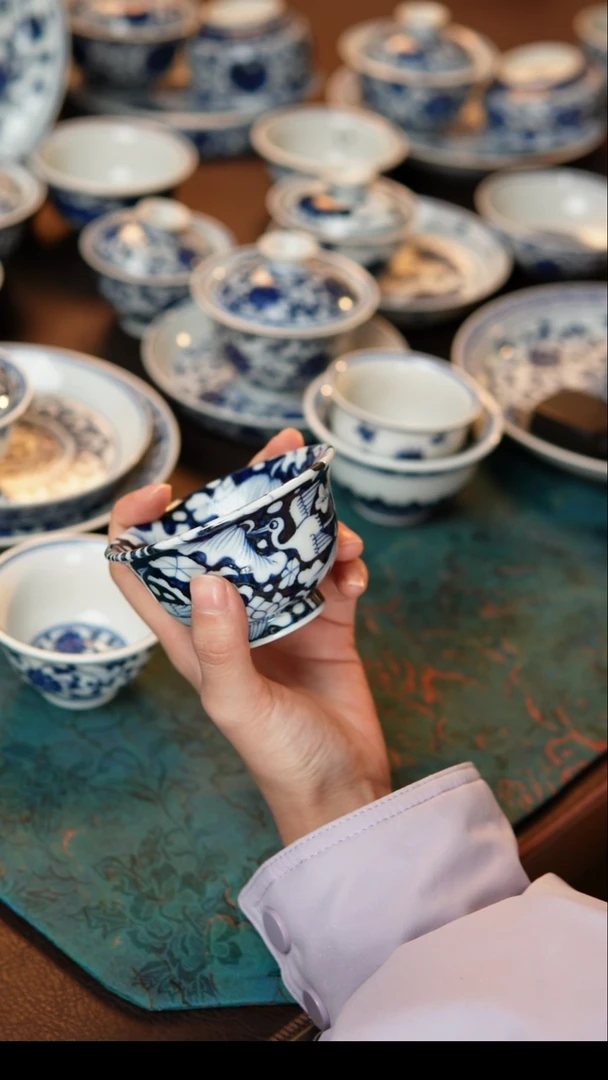 其他陶瓷良朋内外满绘压手杯