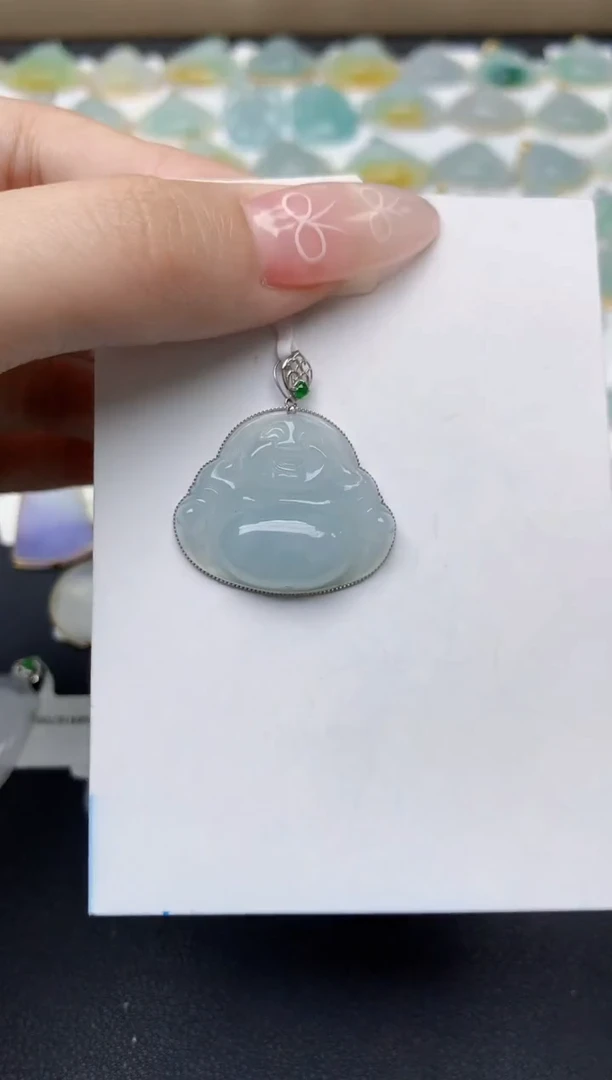 翡翠18K金镶嵌颈饰天然翡翠A货