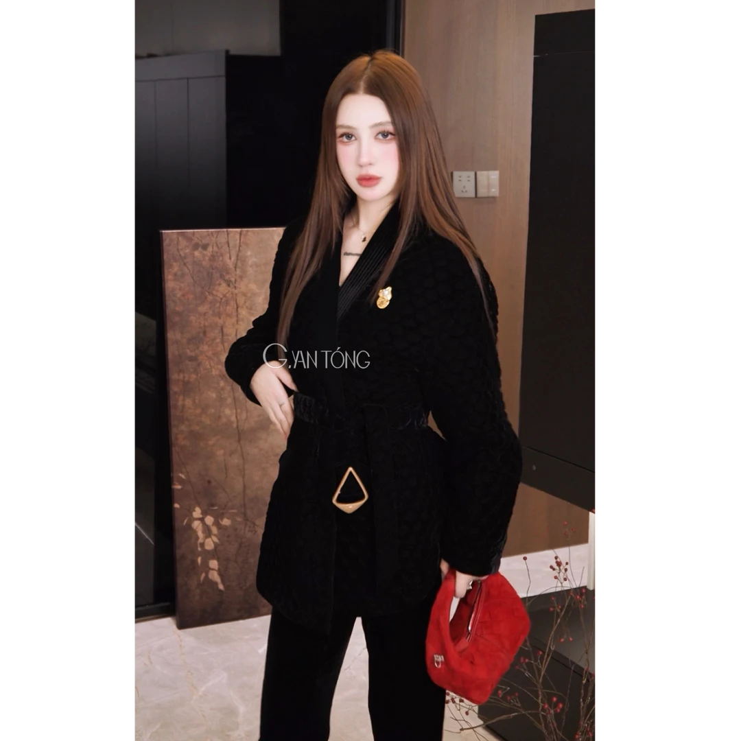 G. yantong/郭彦彤V领复古菱格夹棉外套重工秋冬轻奢高级WT1051