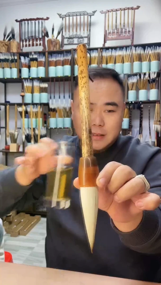 梅鹿竹牛角榜书专用毛笔一支