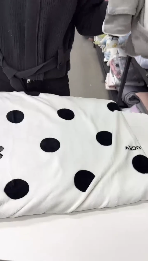 聚酯纤维黑色点点四件套孤品