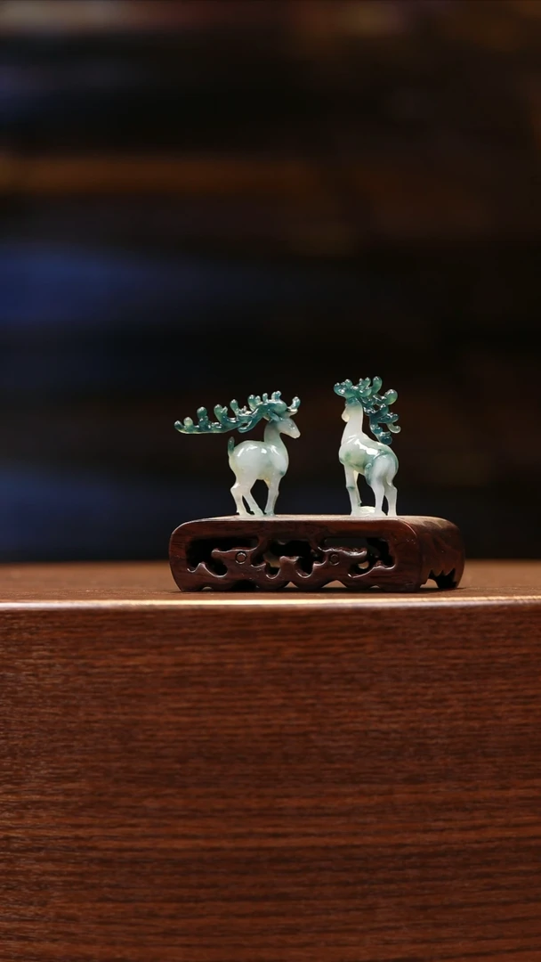 翡翠摆件未镶嵌翡翠灵鹿