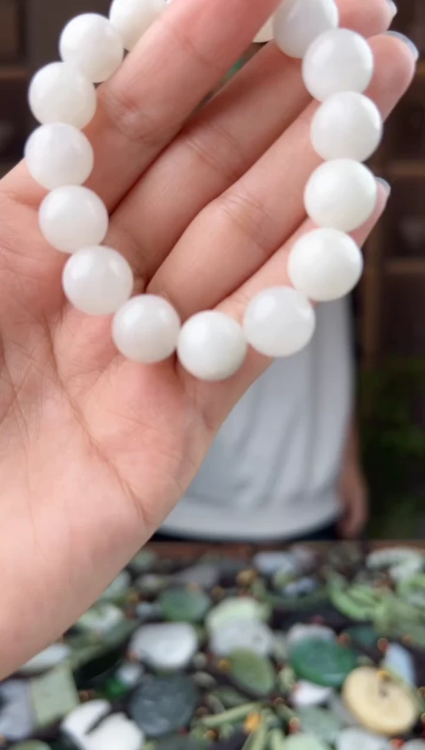 未镶嵌和田玉挂件拍一发一，多样性发货