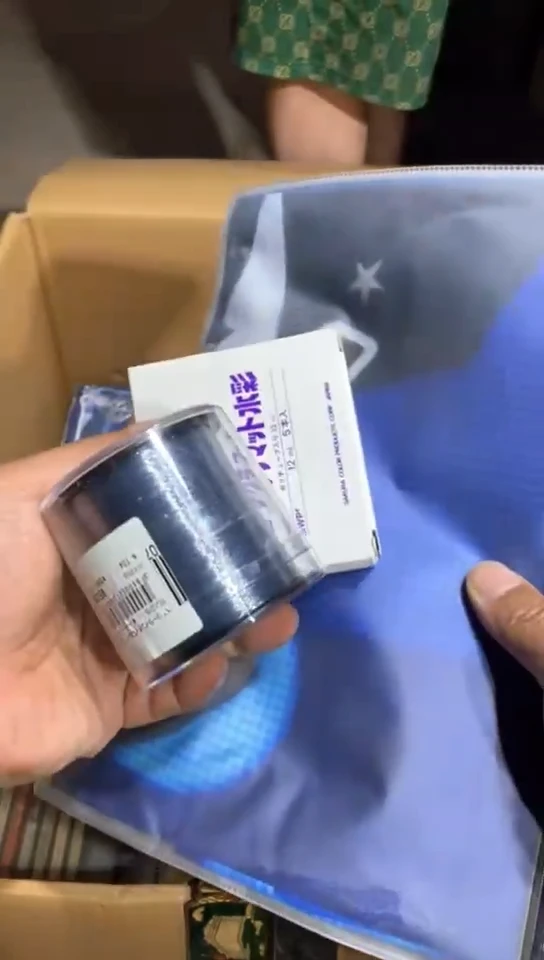 8新中古商品，瑕疵品，不保好坏。412