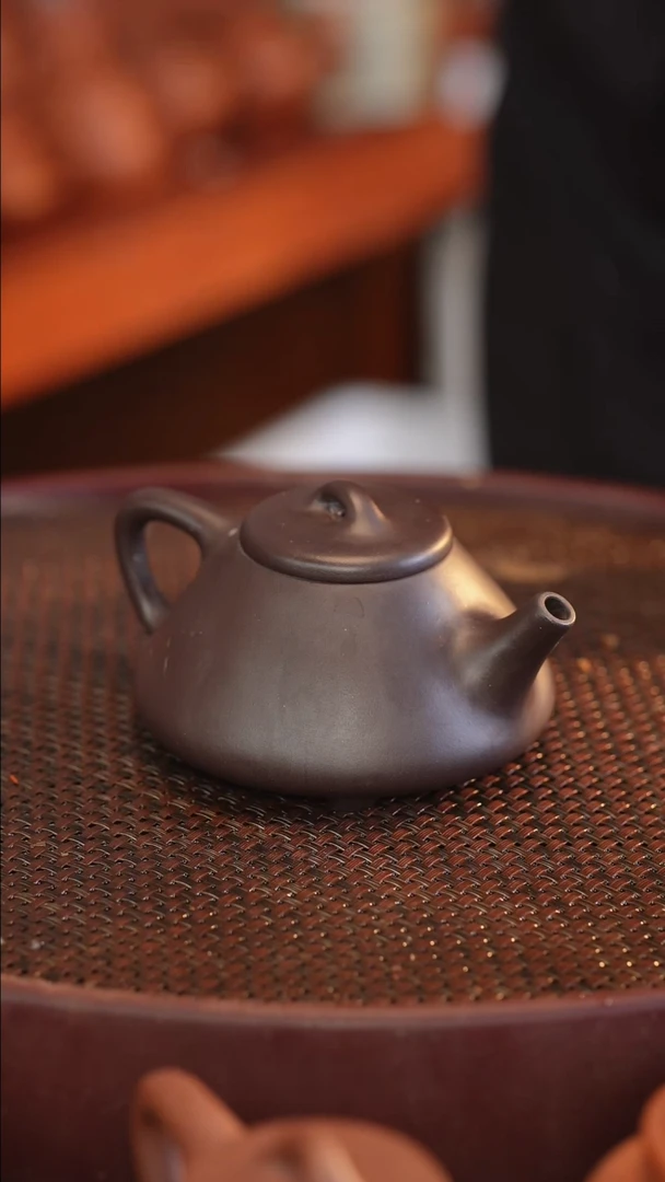 茶壶紫砂简**单原矿手工制作紫茄泥