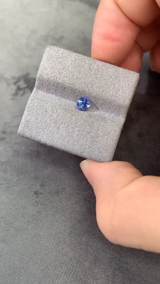 裸石蓝宝石矢车菊 正圆 0.53CT